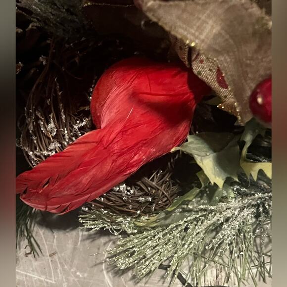 Christmas wreath with birds, poinsettias, cranberries, pine cones - Picture 5 of 11